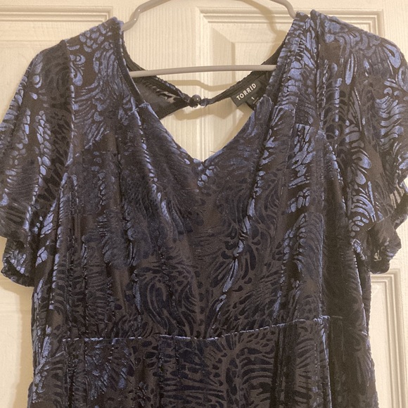 torrid Dresses & Skirts - Navy Blue Velvet Party Dress - Torrid size 1